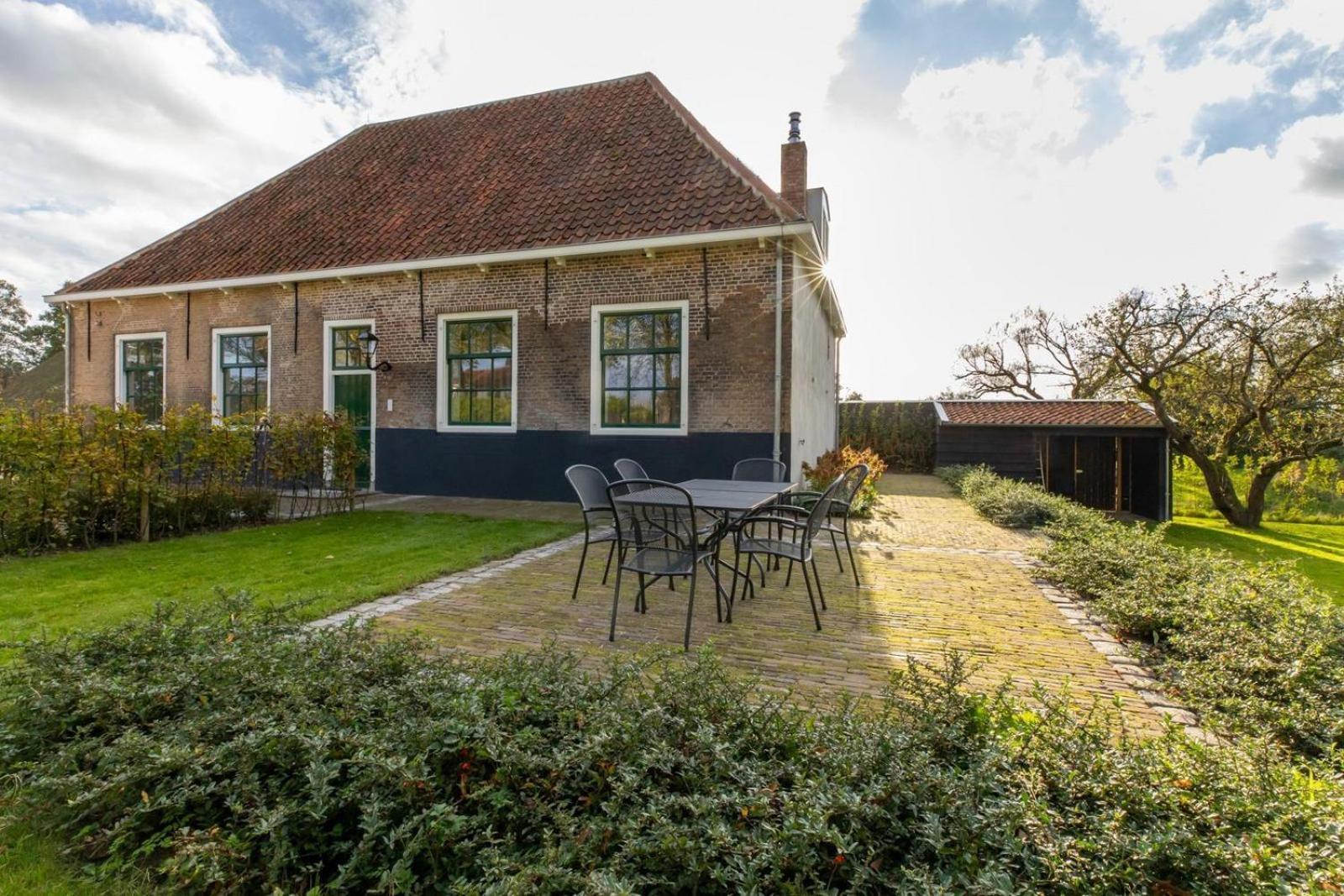 Vakantiehuis 'boerderij Molenhof' - Stationsweg 5 | Heinkenszand